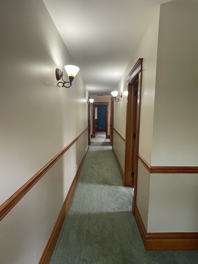 322 Crawford Avenue Dixon, IL 61021 - Photo 35 of 44 a view of entryway