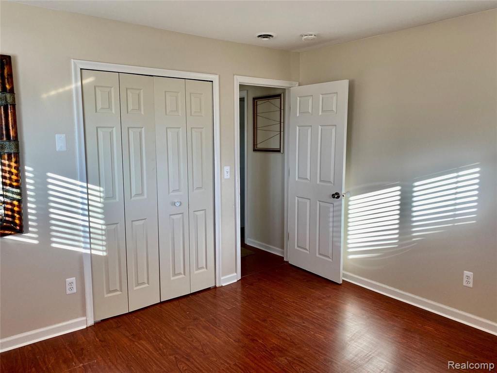 51811 Card Road Macomb, MI 48042 - Photo 16 of 25