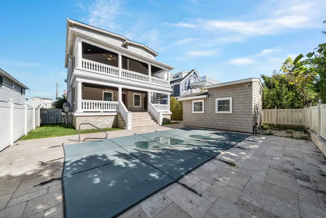 $4,100,000 | 158 32nd Street, Avalon, NJ 08202