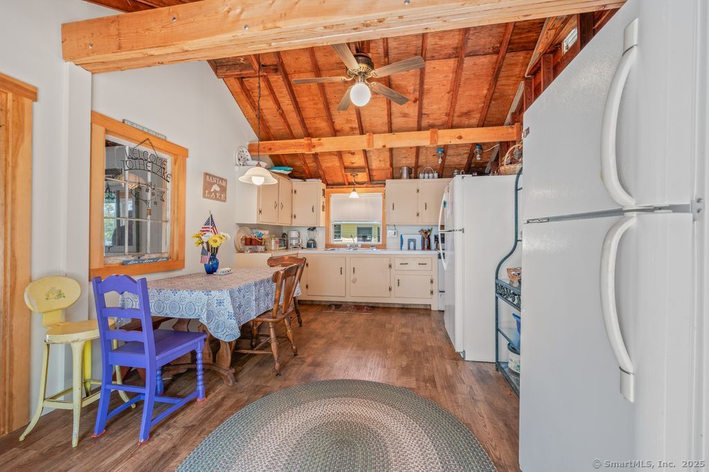 17 Marsh Point Morris, CT 06763 - Photo 14 of 36 Eat-in Kitchen