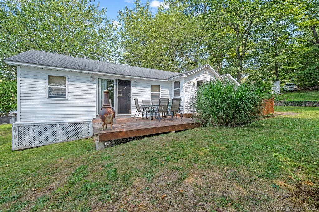 17 Marsh Point Morris, CT 06763 - Photo 24 of 36