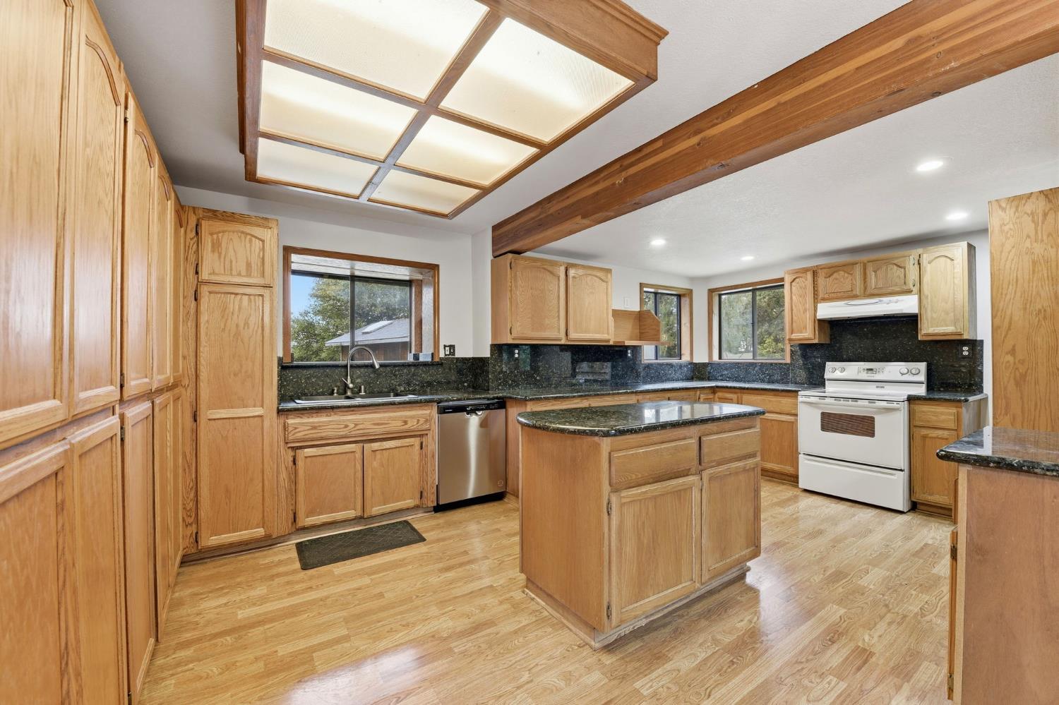 1950 Bear Rock Road Placerville, CA 95667 - Photo 10 of 50