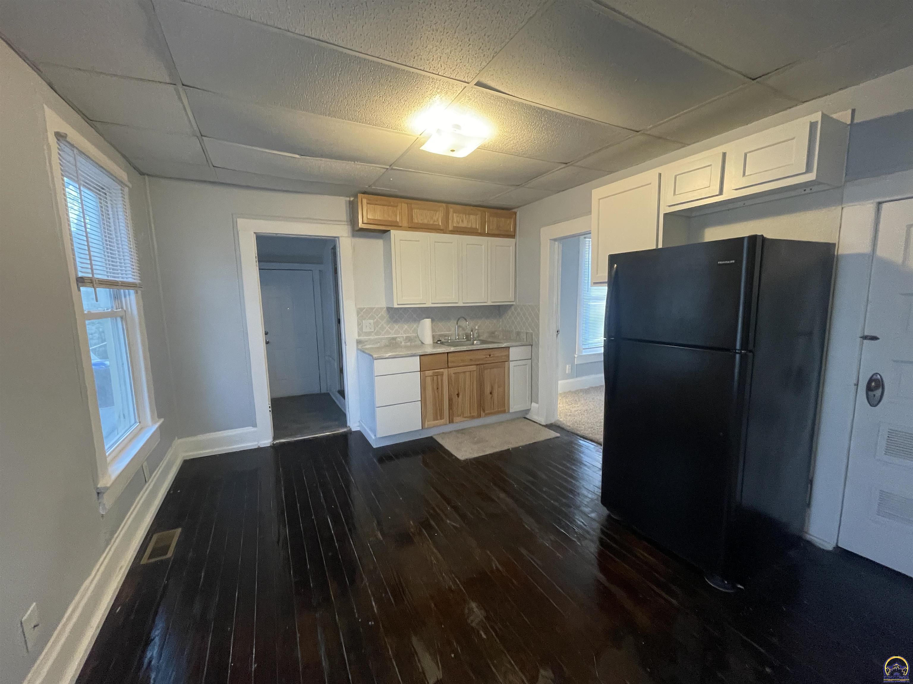 1159 Southwest Plass Avenue Topeka, KS 66604 - Photo 8 of 17