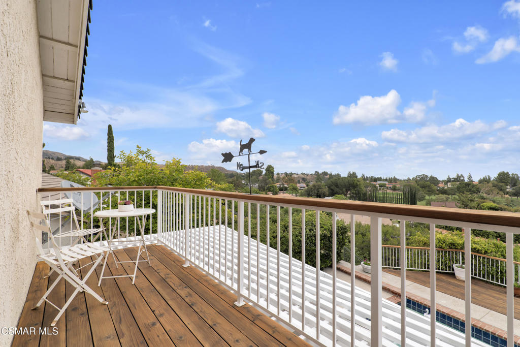 19364 Pauma Valley Drive Porter Ranch, CA 91326 - Photo 35 of 53