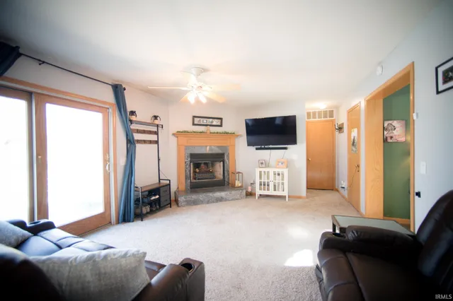 $359,000 | 682 East Pr Road North, Sullivan, IN 47882