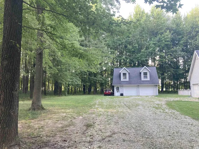 $359,000 | 682 East Pr Road North, Sullivan, IN 47882