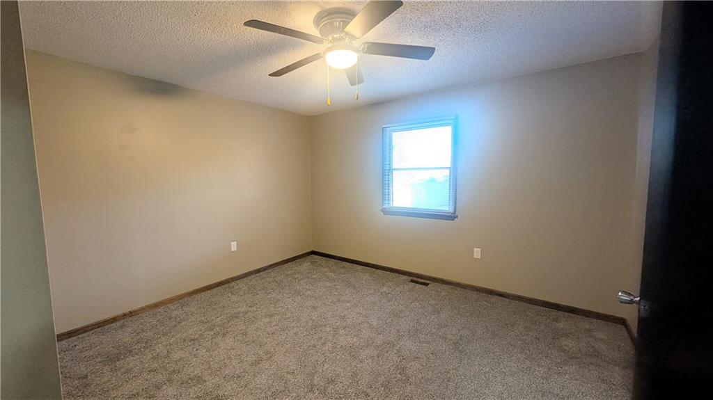 201 West Hospital Road El Dorado Springs, MO 64744 - Photo 15 of 23