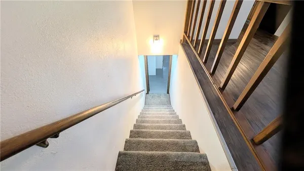 $189,900 | 201 West Hospital Road, El Dorado Springs, MO 64744