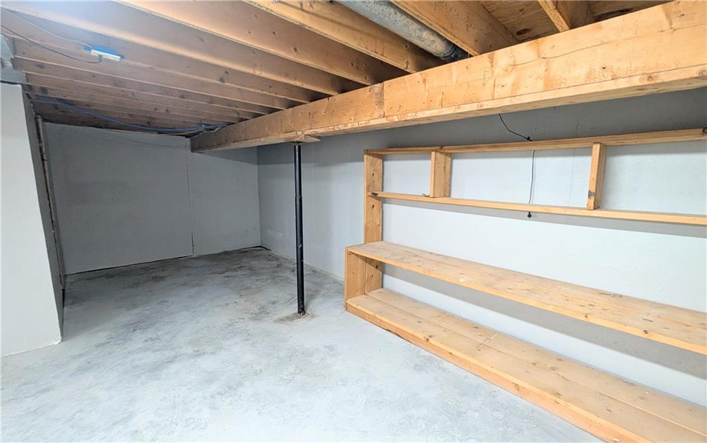 201 West Hospital Road El Dorado Springs, MO 64744 - Photo 20 of 23