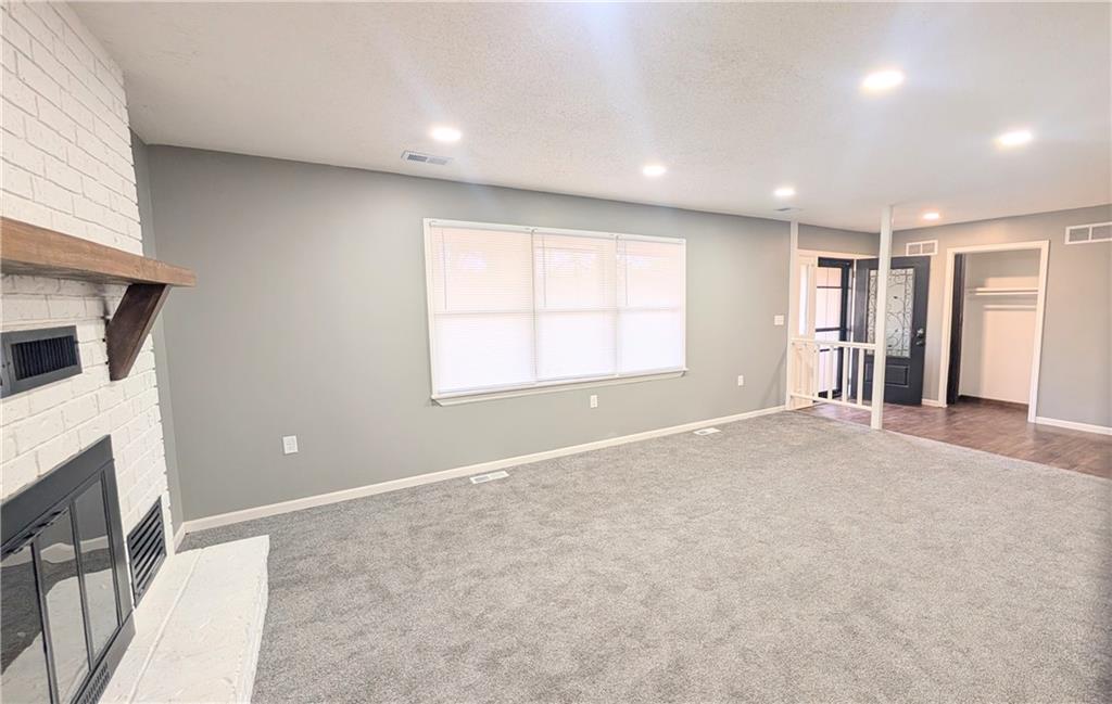 201 West Hospital Road El Dorado Springs, MO 64744 - Photo 6 of 23