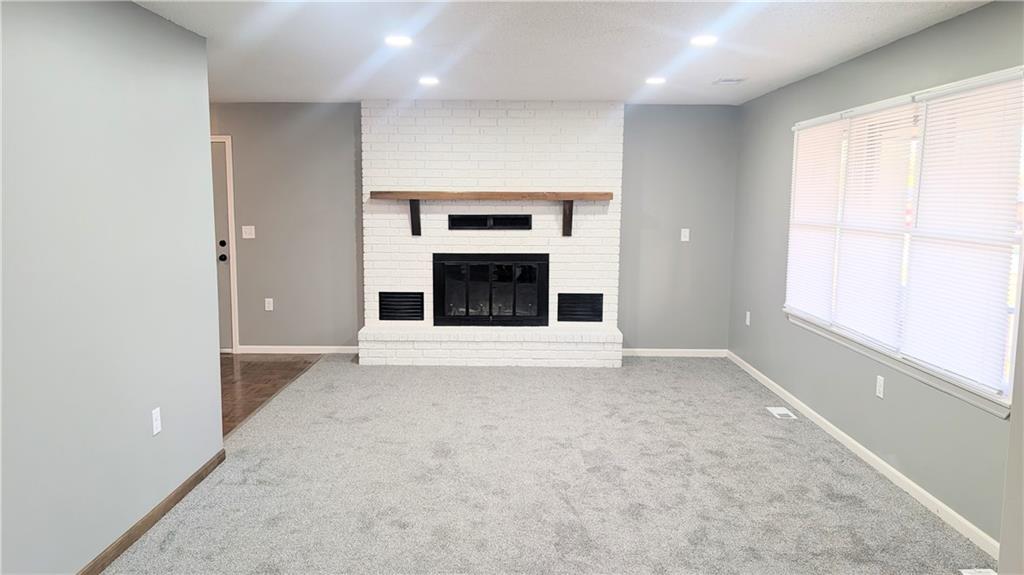 201 West Hospital Road El Dorado Springs, MO 64744 - Photo 7 of 23