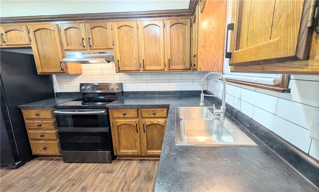 201 West Hospital Road El Dorado Springs, MO 64744 - Photo 10 of 23