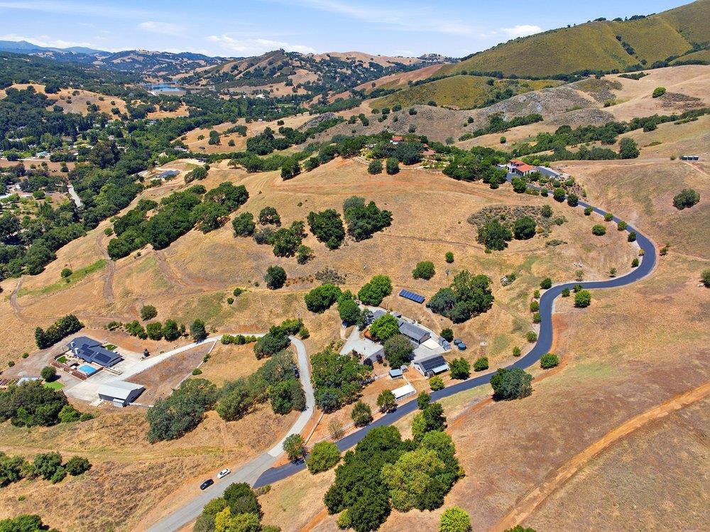 1755 Paradise View Road Morgan Hill, CA 95037 - Photo 35 of 43