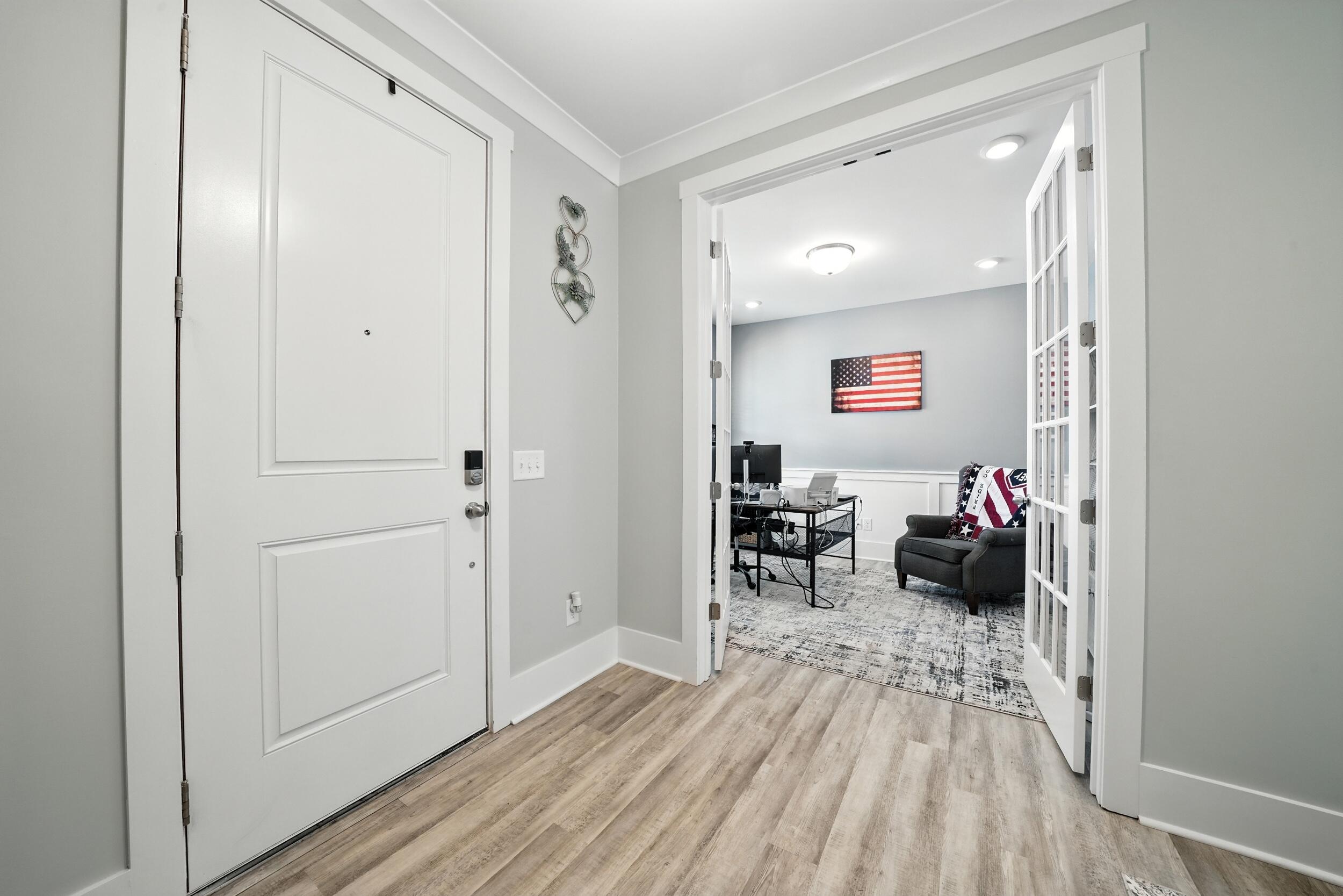 1351 Homecoming Boulevard Ravenel, SC 29470 - Photo 7 of 48 foyer 1