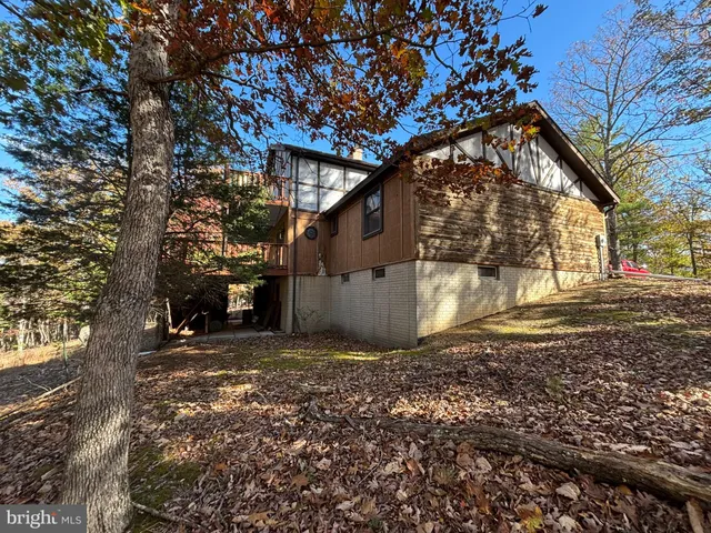 $249,900 | 465 Sundown Trail, Great Cacapon, WV 25422