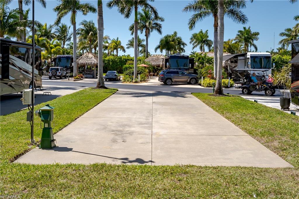 13594 Snapper Lane Naples, FL 34114 - Photo 12 of 31