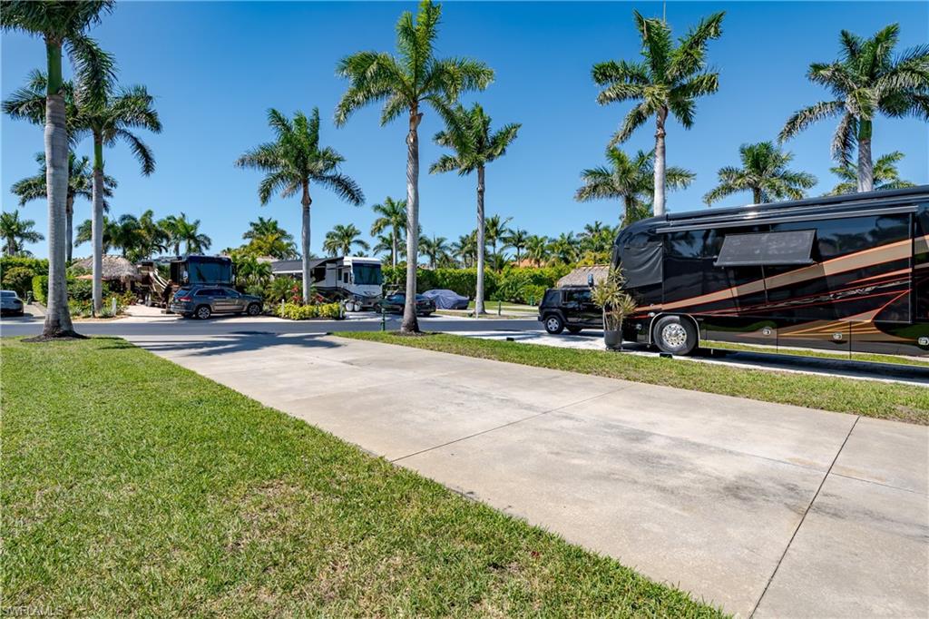 13594 Snapper Lane Naples, FL 34114 - Photo 15 of 31