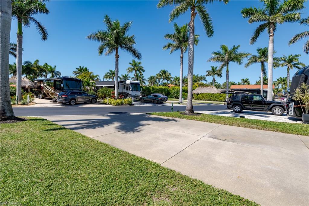 13594 Snapper Lane Naples, FL 34114 - Photo 16 of 31