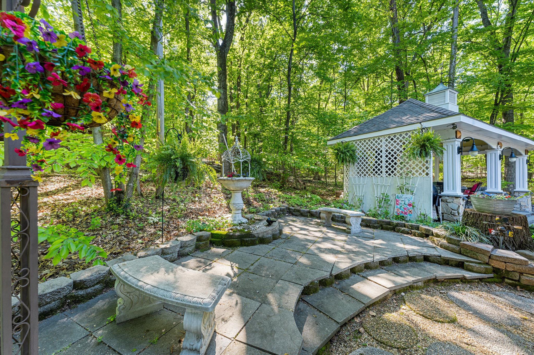 3800 Mountain Road Haymarket, VA 20169 - Photo 29 of 73 Charming gardens and patio.