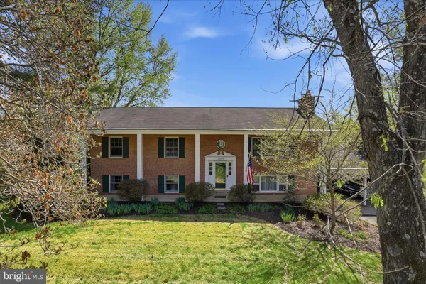 $775,000 | 36929 Basswood Court, Purcellville, VA 20132