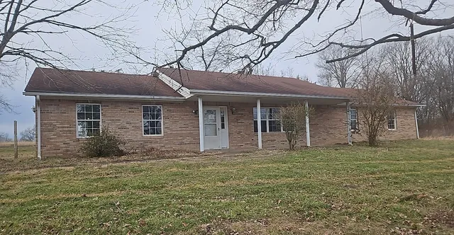 $110,000 | 956 Auburn Lane, Goreville, IL 62939