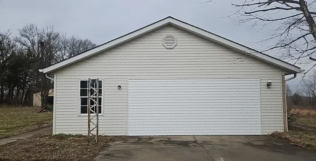 $110,000 | 956 Auburn Lane, Goreville, IL 62939