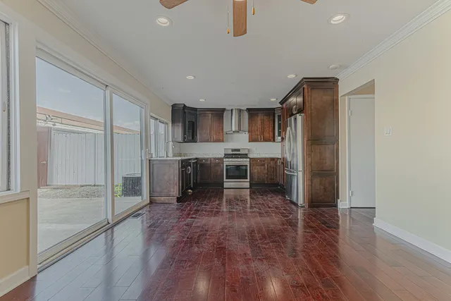 $292,300 | 1336 Court O, Hanover Park, IL 60133