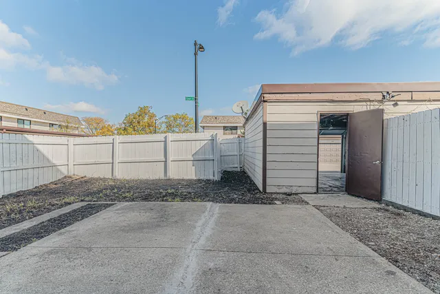 $292,300 | 1336 Court O, Hanover Park, IL 60133