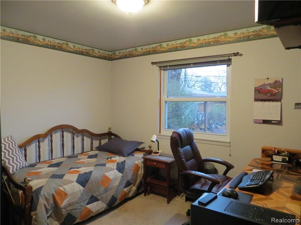 3864 Samuel Avenue Rochester, MI 48309 - Photo 17 of 42 17.JPG
