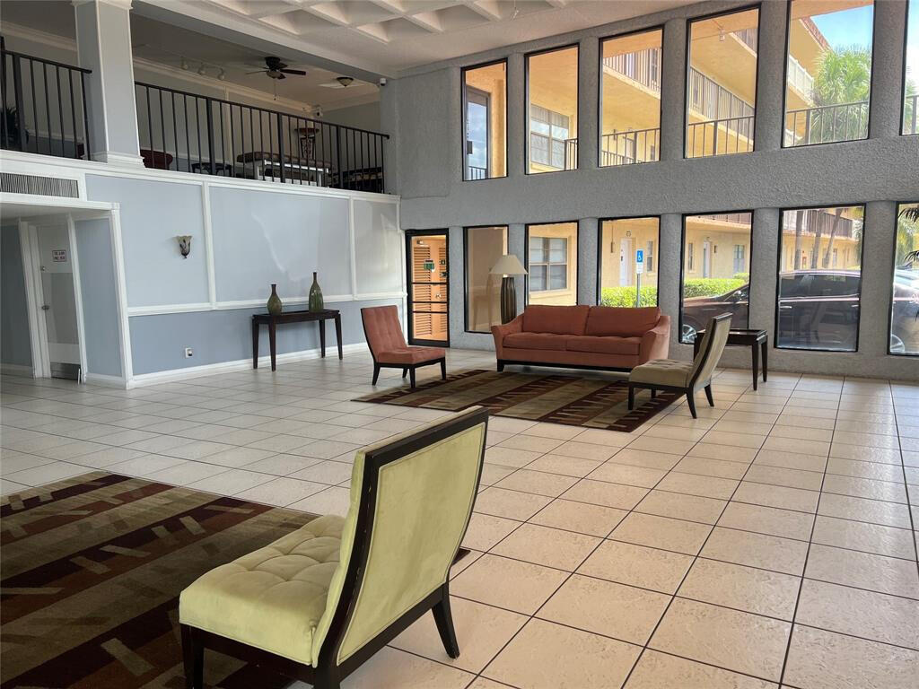 9273 Southwest 8th Street, Unit 419 Boca Raton, FL 33428 - Photo 2 of 8 9273- Pic 2