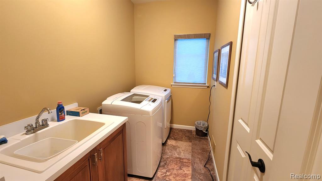 2196 East Shore Drive Rochester Hills, MI 48307 - Photo 18 of 31