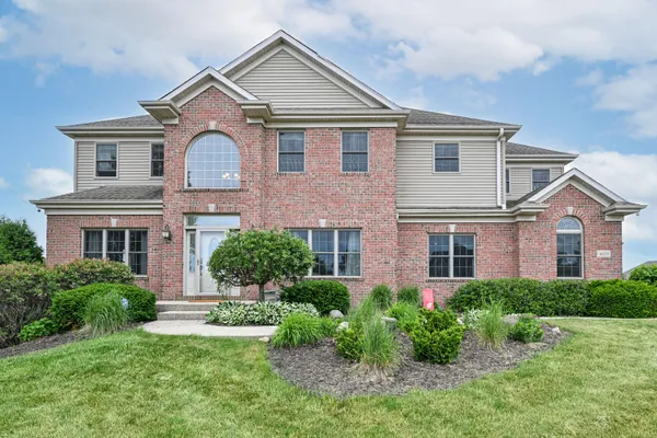 $885,000 | 40255 105th Street, Randall, WI 53128