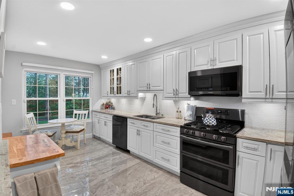 75 Washington Court Towaco, NJ 07082 - Photo 14 of 40