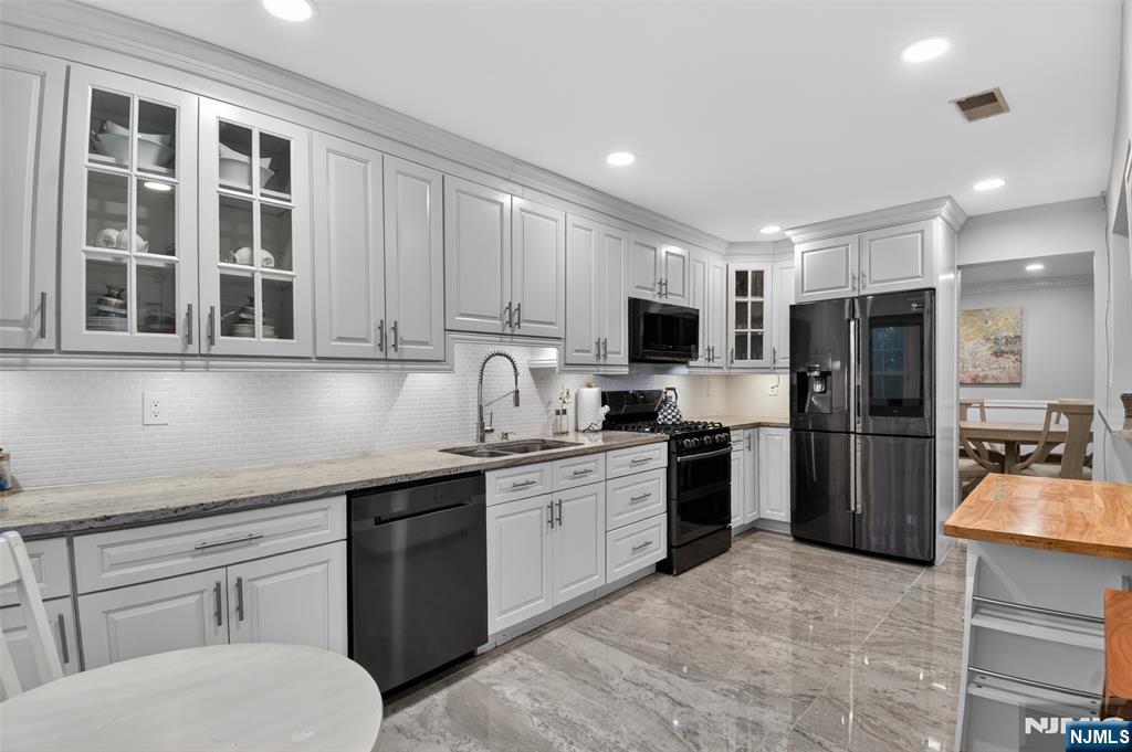 75 Washington Court Towaco, NJ 07082 - Photo 15 of 40