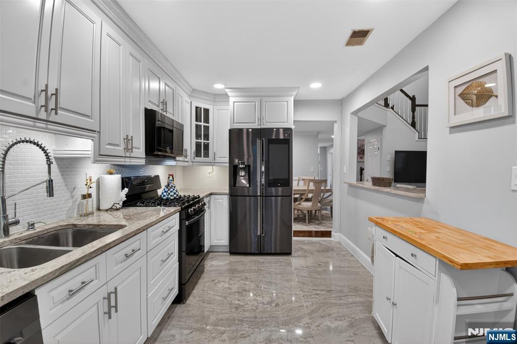 75 Washington Court Towaco, NJ 07082 - Photo 16 of 40