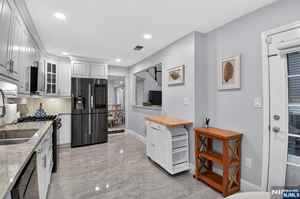 75 Washington Court Towaco, NJ 07082 - Photo 17 of 40