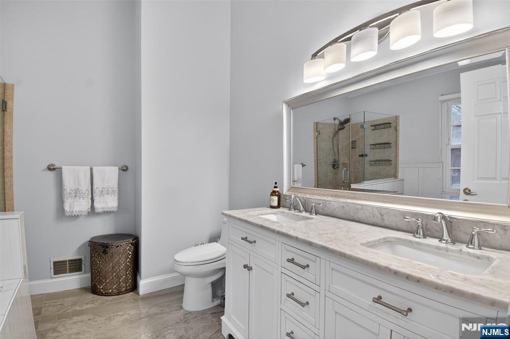 75 Washington Court Towaco, NJ 07082 - Photo 24 of 40