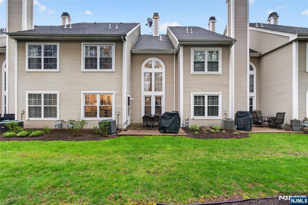 75 Washington Court Towaco, NJ 07082 - Photo 32 of 40