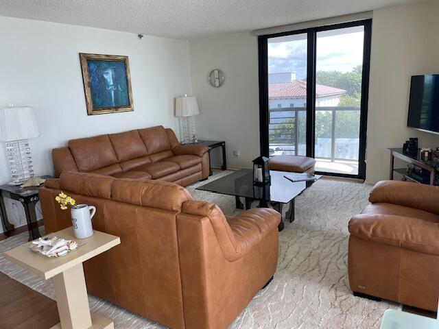 250 South Ocean Boulevard, Unit 3H Boca Raton, FL 33432 - Photo 15 of 46 IMG_3439