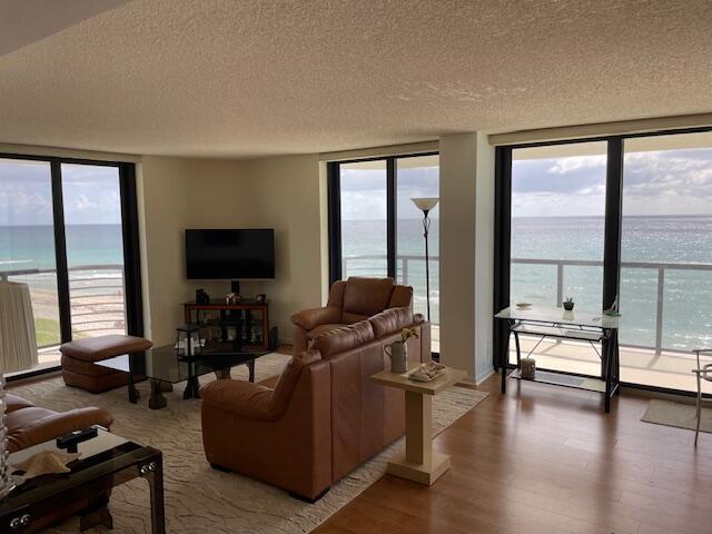 250 South Ocean Boulevard, Unit 3H Boca Raton, FL 33432 - Photo 6 of 46 IMG_3447