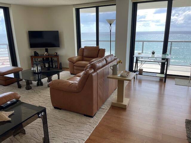 250 South Ocean Boulevard, Unit 3H Boca Raton, FL 33432 - Photo 8 of 45 IMG_3462