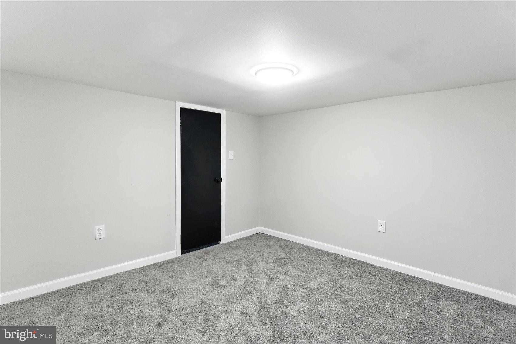 1607 Montpelier Street Baltimore, MD 21218 - Photo 23 of 37