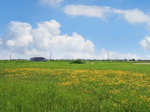 a view of a large body of water with a fountain