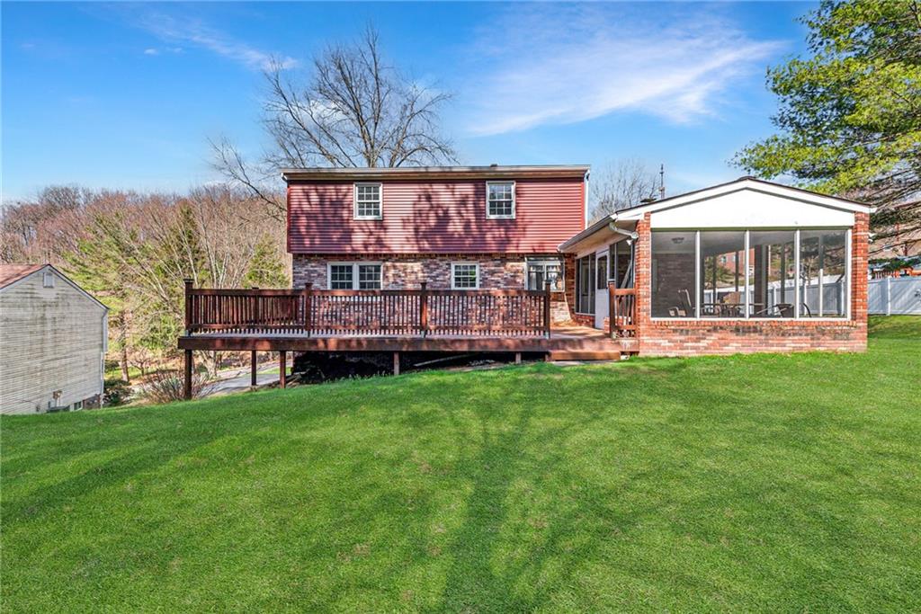 126 Jefferson Drive Apollo, PA 15613 - Photo 25 of 31 a front view of a house with garden