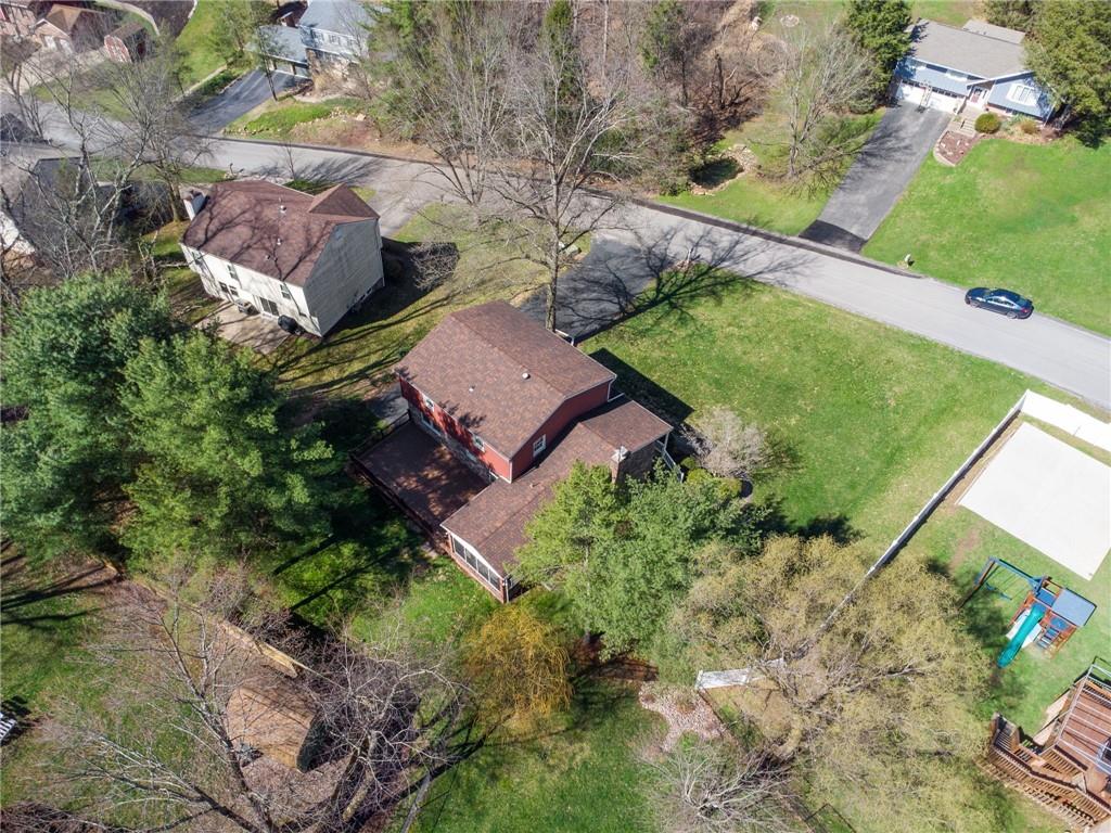 126 Jefferson Drive Apollo, PA 15613 - Photo 29 of 31 an aerial view of a house with a yard