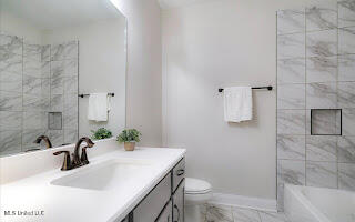 2111 Scott Mdws Lane Hernando, MS 38632 - Photo 29 of 35 guest bath