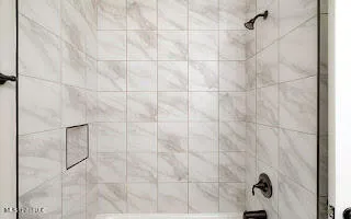 $379,900 | 2111 Scott Mdws Lane, Hernando, MS 38632