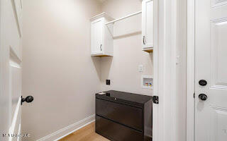 2111 Scott Mdws Lane Hernando, MS 38632 - Photo 33 of 35 laundry