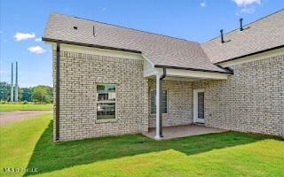 2111 Scott Mdws Lane Hernando, MS 38632 - Photo 4 of 35 porch