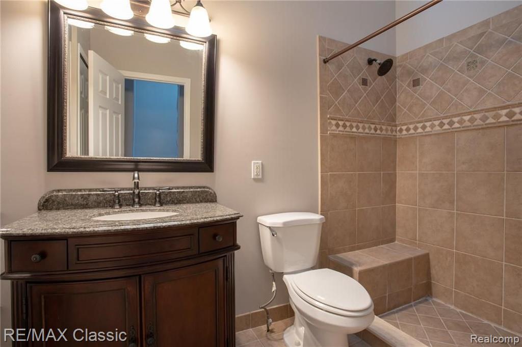 22130 Edgewater Novi, MI 48375 - Photo 14 of 22